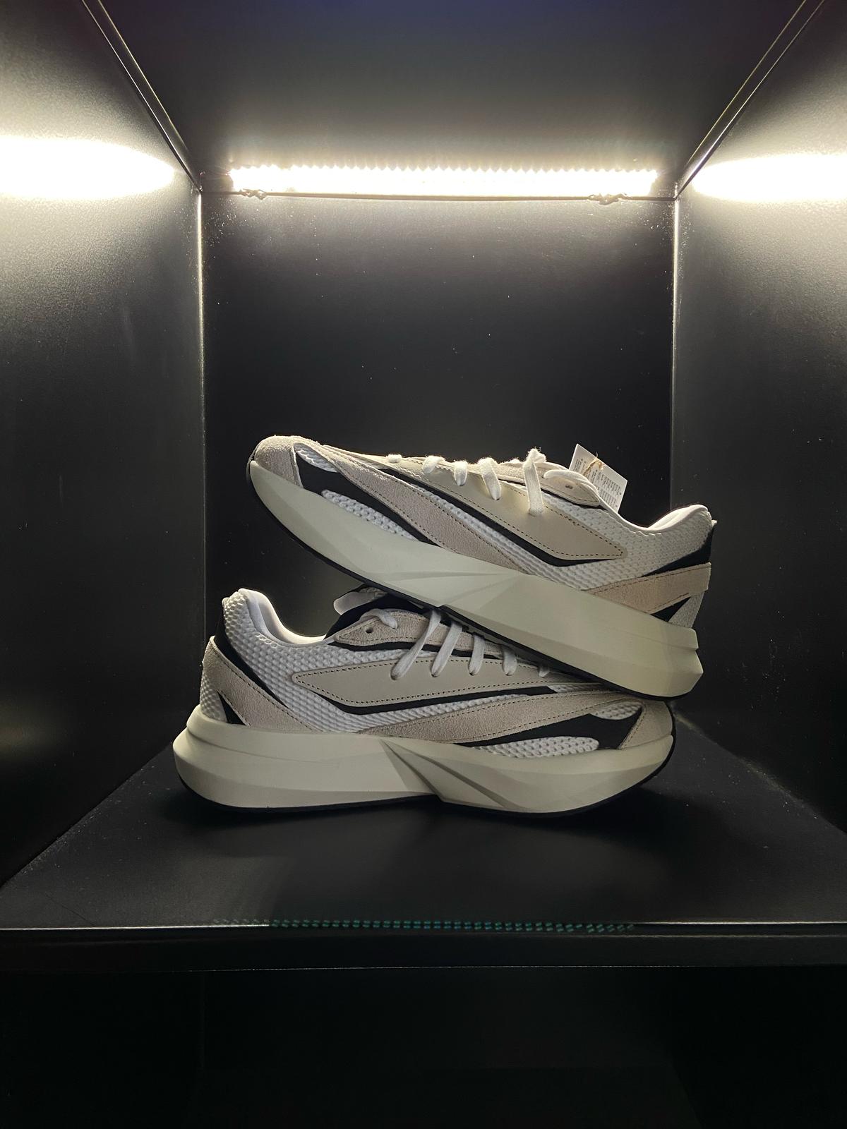 Adidas LightBlaze